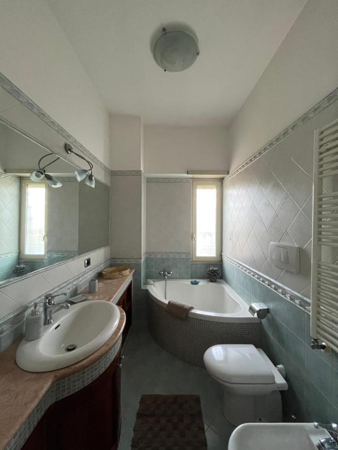 Apartmán Attico Con Terrazza In Via Dei Traghetti Lido di Ostia Exteriér fotografie