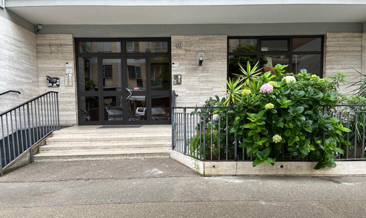 Apartmán Attico Con Terrazza In Via Dei Traghetti Lido di Ostia Exteriér fotografie